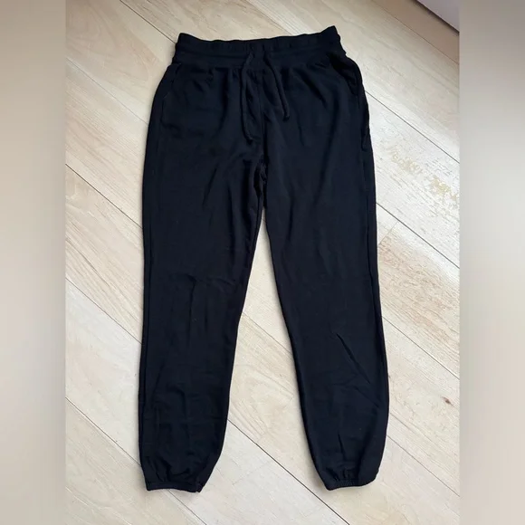Beyond Yoga Cozy Fleece Weekend Sweatpant Black - Picture 1 of 4